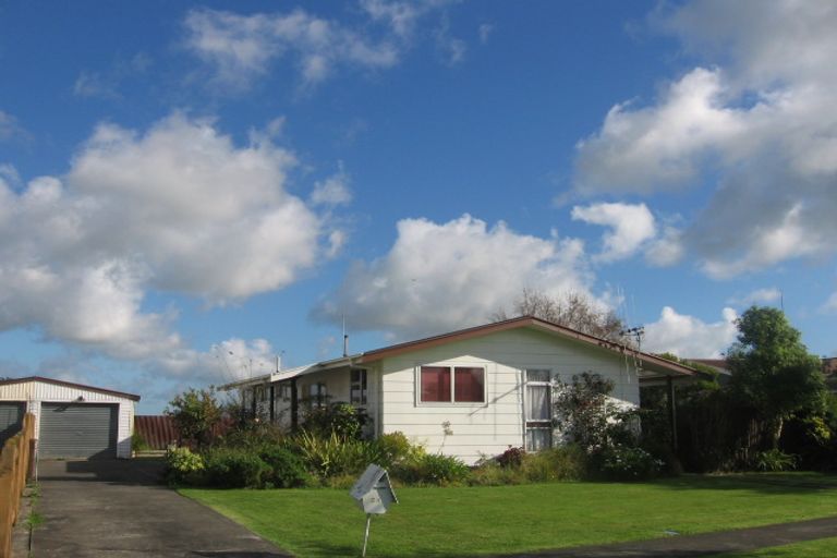 Photo of property in 34 Cascade Crescent, Westbrook, Palmerston North, 4412