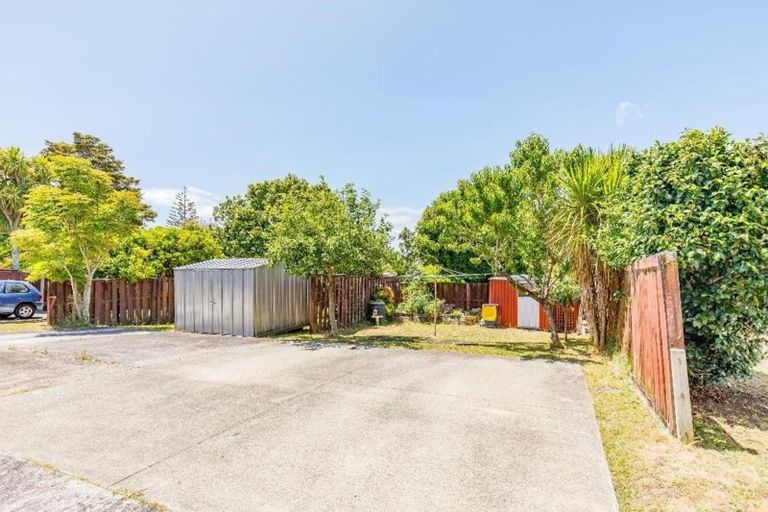 Photo of property in 2/36 Holland Road, Hillcrest, Auckland, 0627