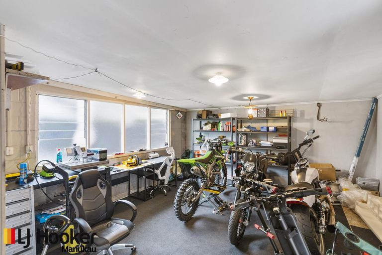 Photo of property in 328 Great South Road, Opaheke, Papakura, 2113