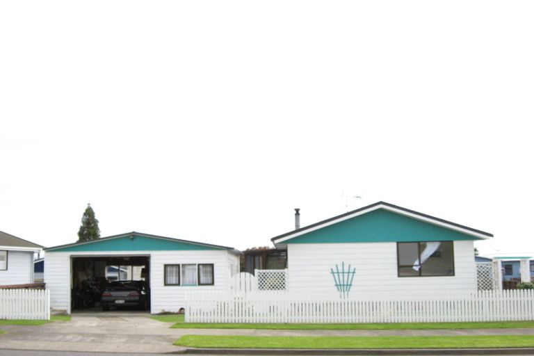 Photo of property in 46 Glamis Avenue, Bell Block, New Plymouth, 4312