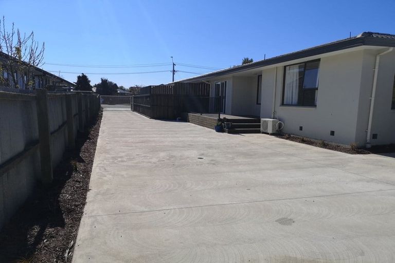 Photo of property in 2/471 Wairakei Road, Burnside, Christchurch, 8053