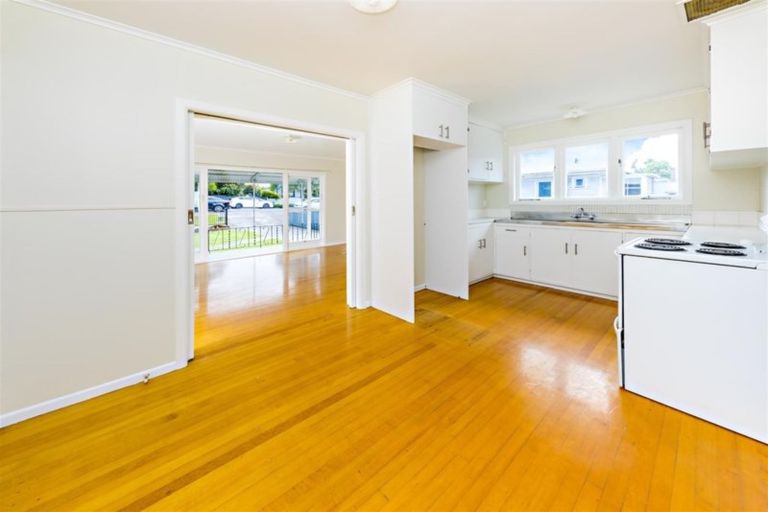 Photo of property in 1/15 Onslow Road, Papakura, 2110