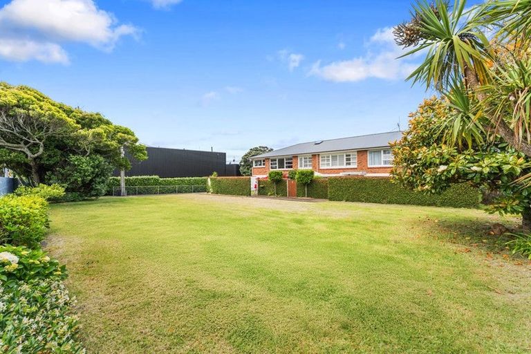 Photo of property in 35 Kitchener Road, Takapuna, Auckland, 0622
