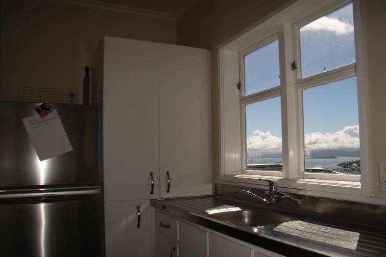 Photo of property in 48 Moffitt Street, Vogeltown, Wellington, 6021