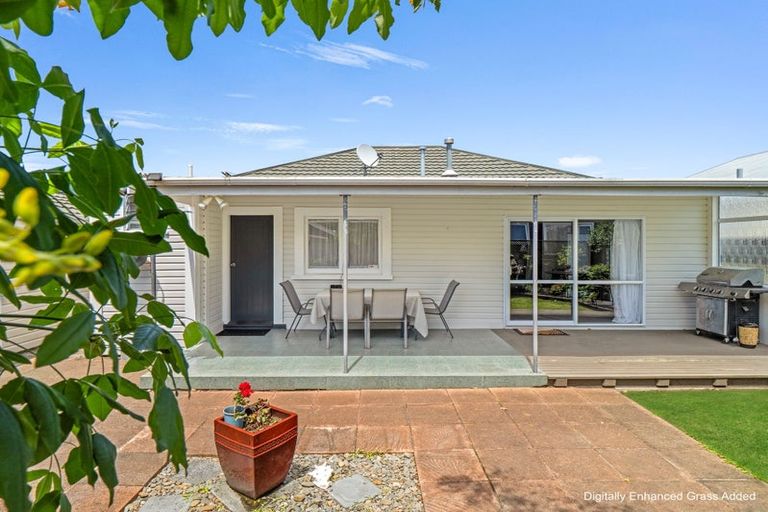 Photo of property in 102 Gonville Avenue, Gonville, Whanganui, 4501