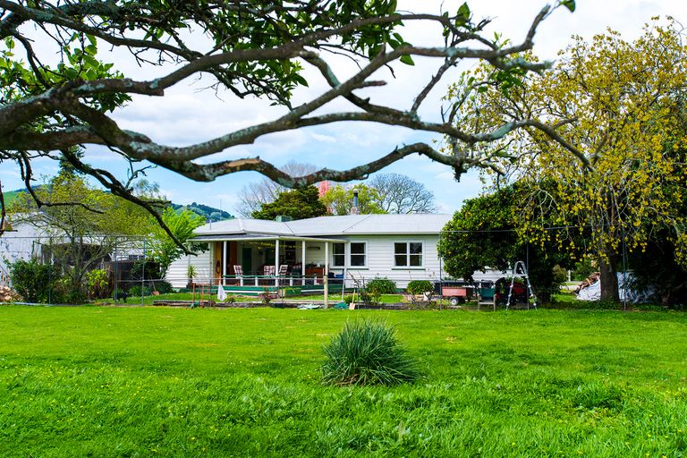 Photo of property in 15 Ioapa Road, Te Karaka, 4022