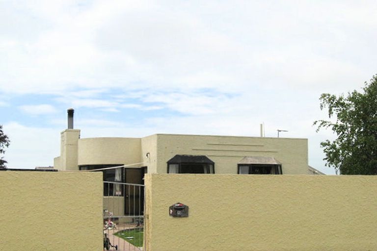 Photo of property in 70 Akaroa Street, Kaiapoi, 7630