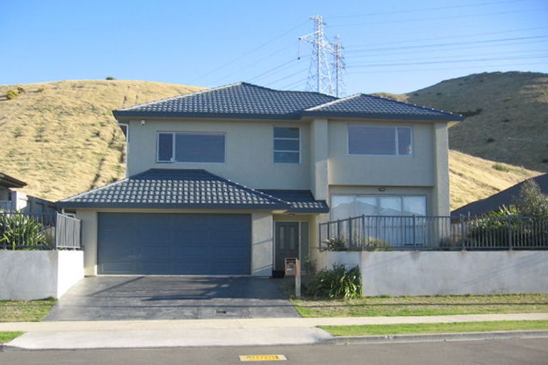 Photo of property in 72 Erlestoke Crescent, Churton Park, Wellington, 6037