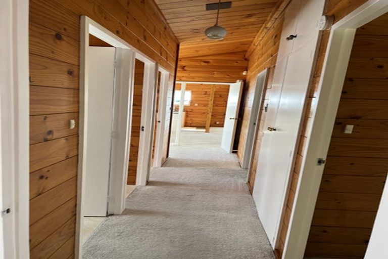 Photo of property in 14 Binda Place, Botany Downs, Auckland, 2010