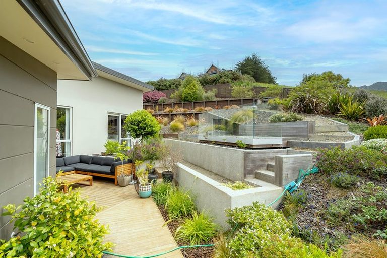 Photo of property in 19 Glendermid Close, Sawyers Bay, Port Chalmers, 9023