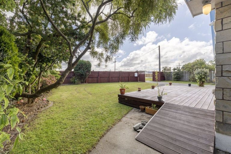 Photo of property in 76 Dundas Road, Sanson, 4817