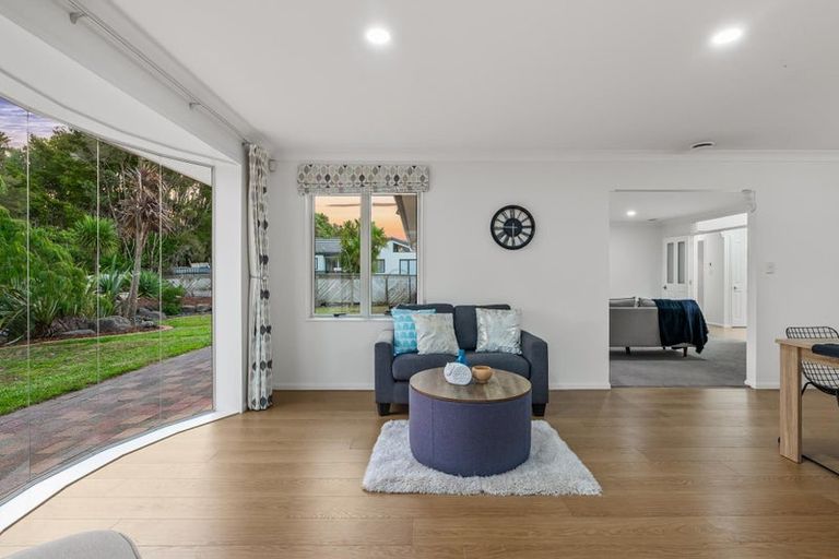 Photo of property in 16 Semillon Avenue, Henderson, Auckland, 0612