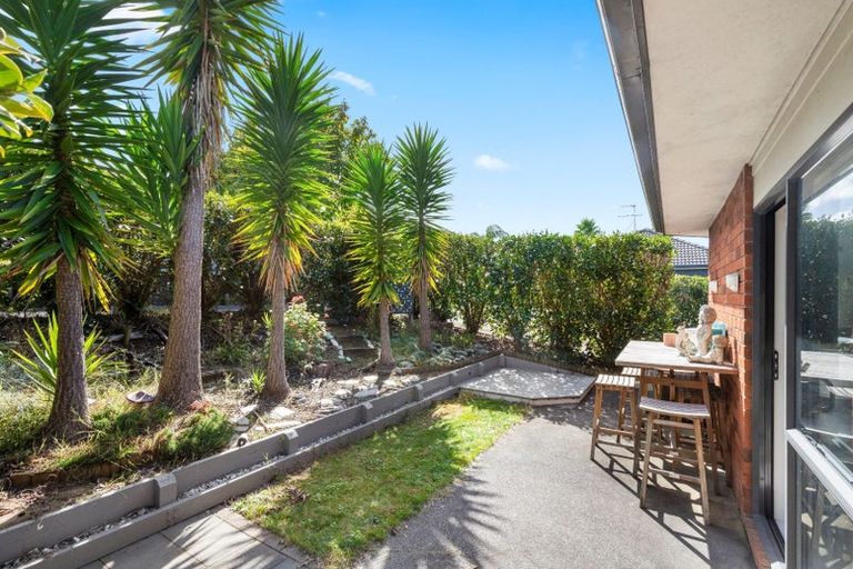 Photo of property in 28 Woodcroft Way, Pukekohe, 2120