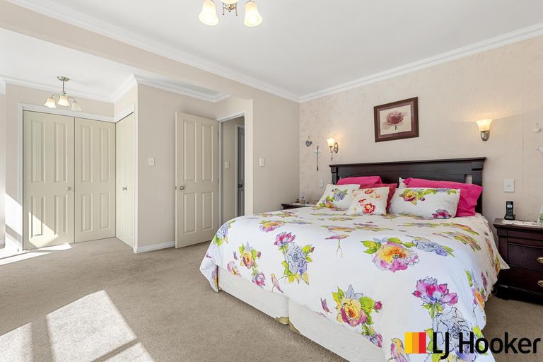 Photo of property in 12 Carnoustie Drive, Wattle Downs, Auckland, 2103