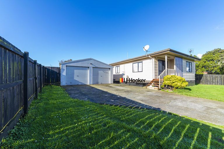 Photo of property in 18 Dungarvon Place, Clendon Park, Auckland, 2103