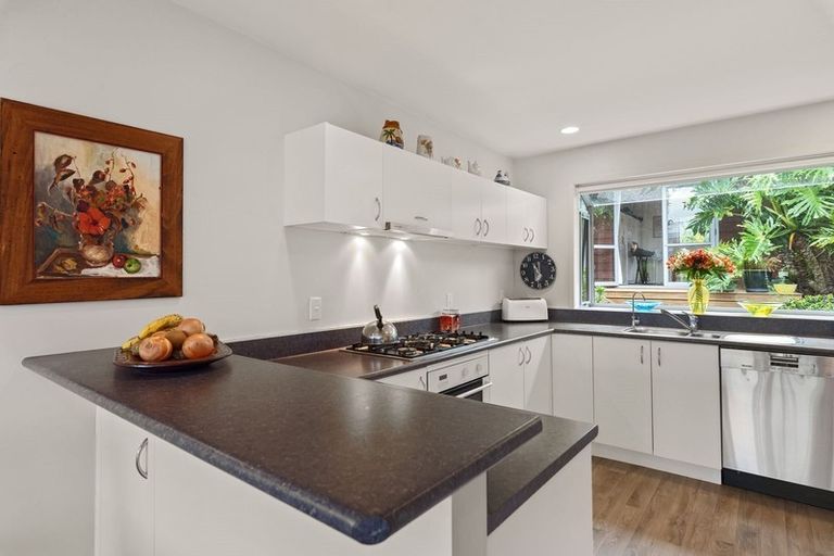 Photo of property in 17 Okura River Road, Okura, Albany, 0792