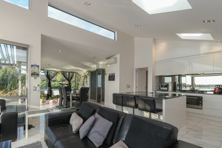 Photo of property in 16 Bucklands Beach Road, Bucklands Beach, Auckland, 2012