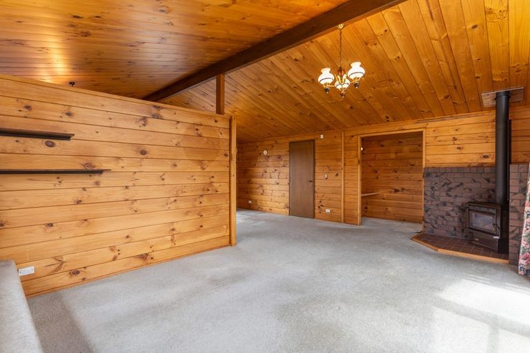 Photo of property in 17 Booker Place, Weymouth, Auckland, 2103