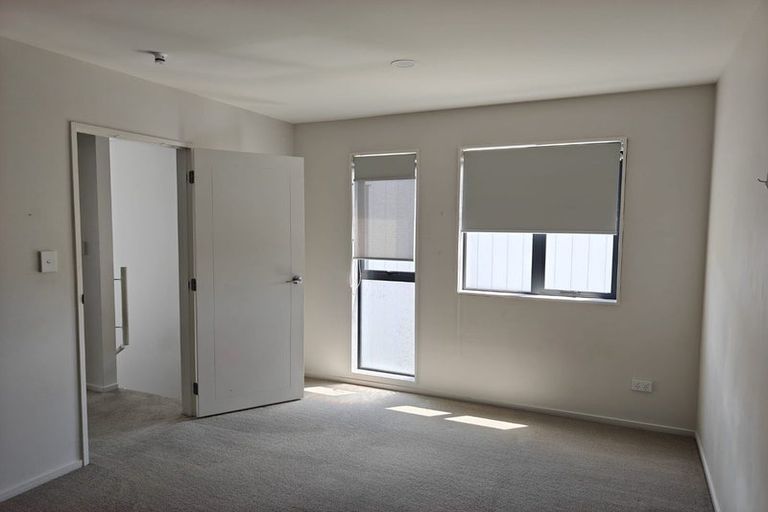 Photo of property in 2/16 William Roberts Road, Pakuranga, Auckland, 2010