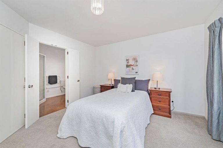 Photo of property in 1/24 Blighs Road, Strowan, Christchurch, 8052