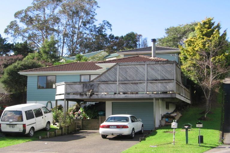 Photo of property in 18 Adam Sunde Place, Glen Eden, Auckland, 0602
