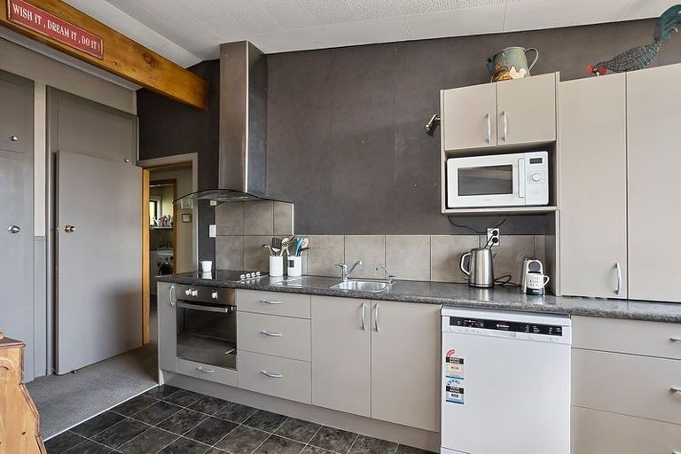 Photo of property in 4 Pine Crescent, Hargest, Invercargill, 9810