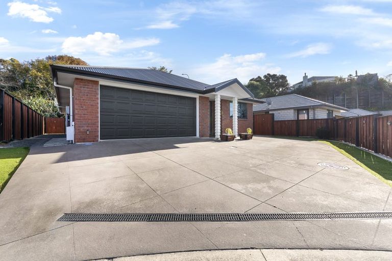 Photo of property in 18 Nukuroa Close, Waitara, 4320