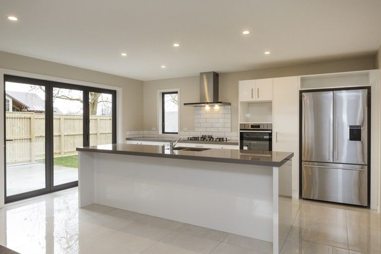 Photo of property in 13 Grand Oaks Drive, Awapuni, Palmerston North, 4412