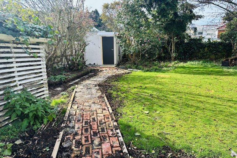 Photo of property in 6 Crown Street, North East Valley, Dunedin, 9010