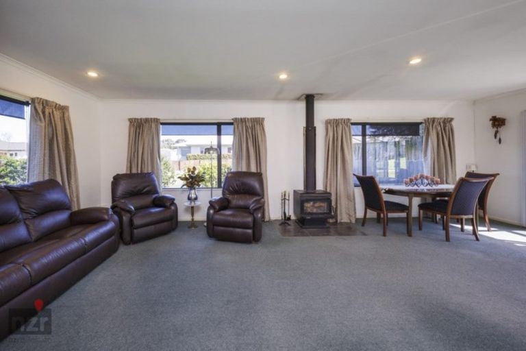 Photo of property in 10 Logan Grove, Feilding, 4702