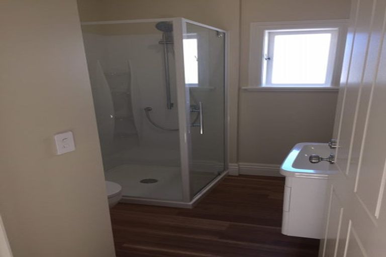 Photo of property in 40 Roxburgh Street, Mount Victoria, Wellington, 6011