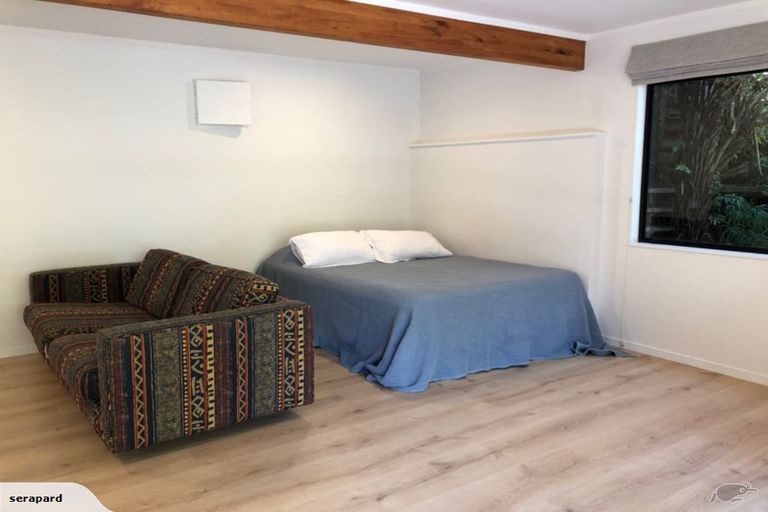 Photo of property in 33 Park Hill Road, Birkenhead, Auckland, 0626