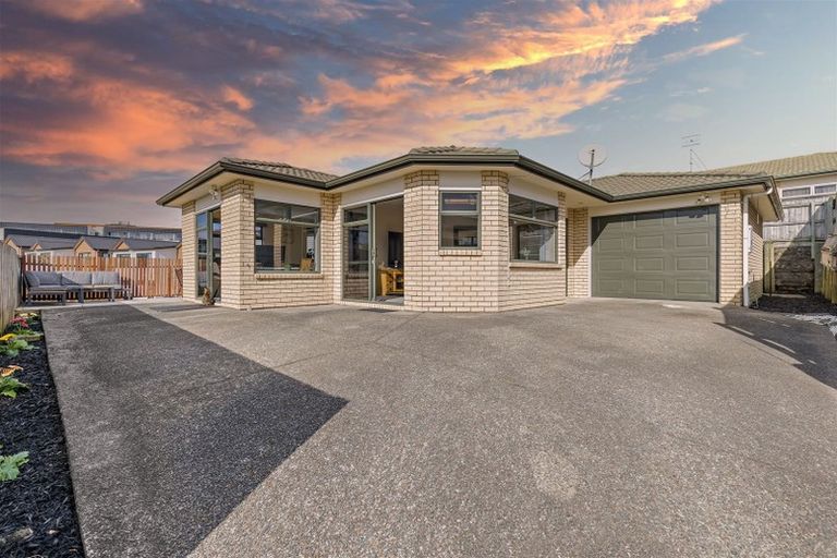 Photo of property in 71 Elan Place, Stanmore Bay, Whangaparaoa, 0932