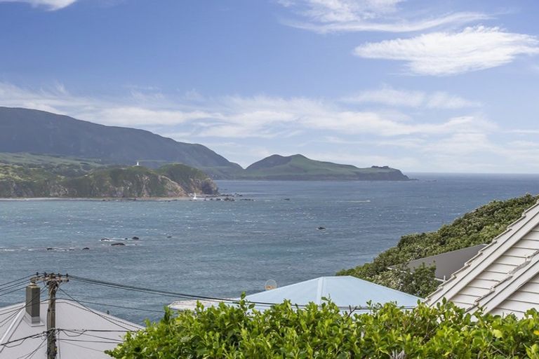 Photo of property in 77 Sidlaw Street, Strathmore Park, Wellington, 6022