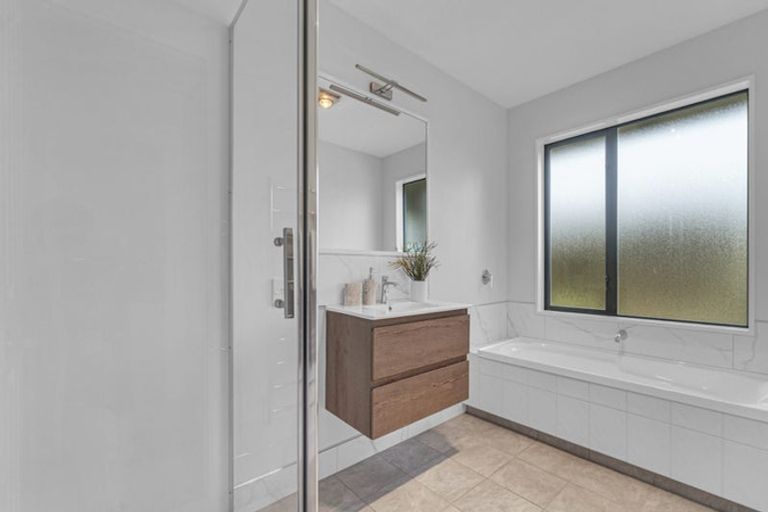 Photo of property in 50 Awatea Gardens, Wigram, Christchurch, 8042