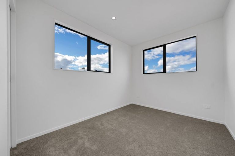 Photo of property in 1 Te Kaapia Road, Papakura, 2110