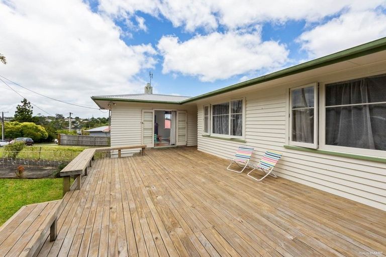 Photo of property in 49 Woodford Avenue, Henderson, Auckland, 0610