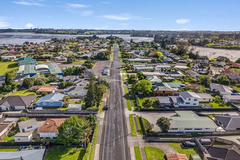 Photo of property in 45 Sandspit Road, Waiuku, 2123