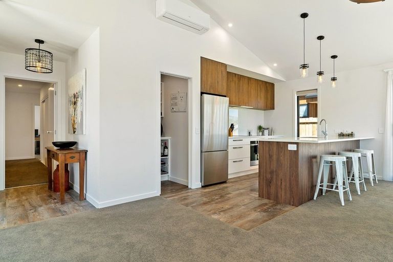 Photo of property in 11 Obelisk Street, Wanaka, 9305