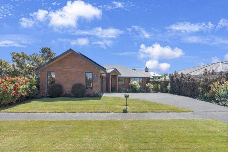 Photo of property in 5 Rooney Place, Aidanfield, Christchurch, 8025