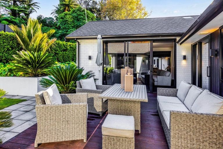 Photo of property in 14 Brooklands Road, Brooklands, New Plymouth, 4310