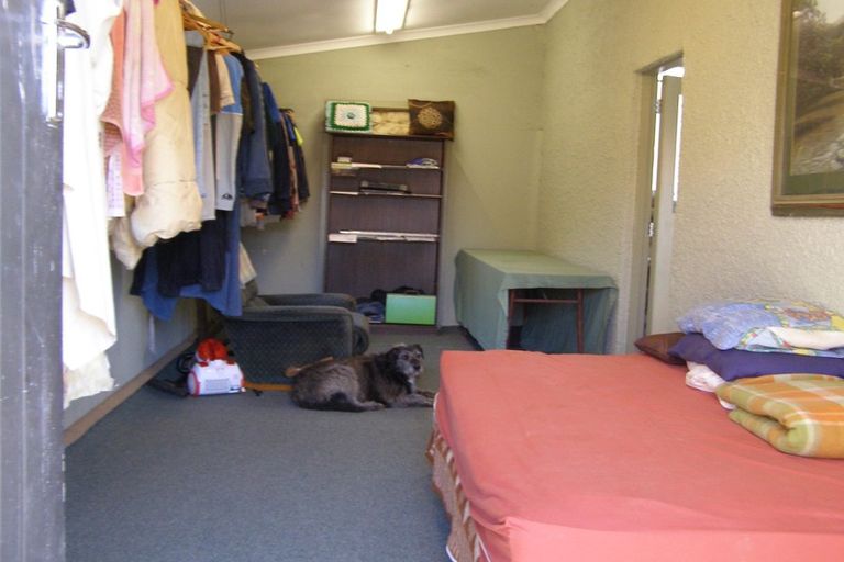 Photo of property in 77 Lochiel Branxholme Road, Lochiel, Winton, 9781