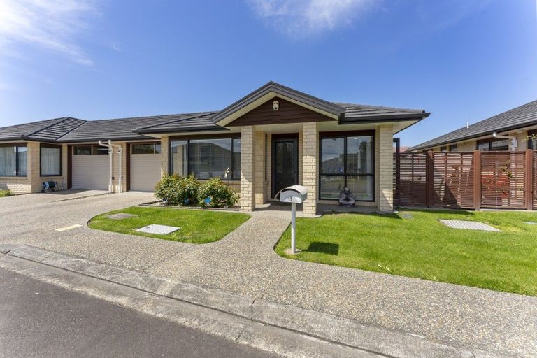 Photo of property in 15 Ian Peter Way, Otaki, 5512