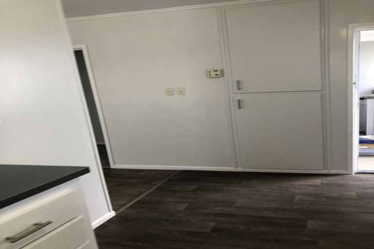 Photo of property in 22 Gossamer Drive, Pakuranga Heights, Auckland, 2010