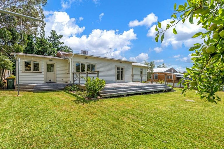 Photo of property in 16 Tokomaru Road, Tokomaru, Palmerston North, 4474