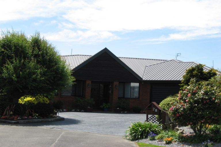 Photo of property in 28 Althorp Place, Avonhead, Christchurch, 8042