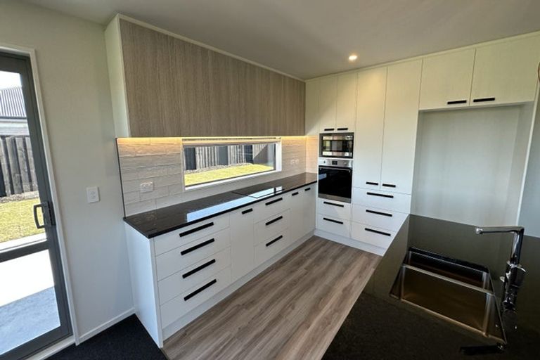 Photo of property in 36 Plover Avenue, Amberley, 7410