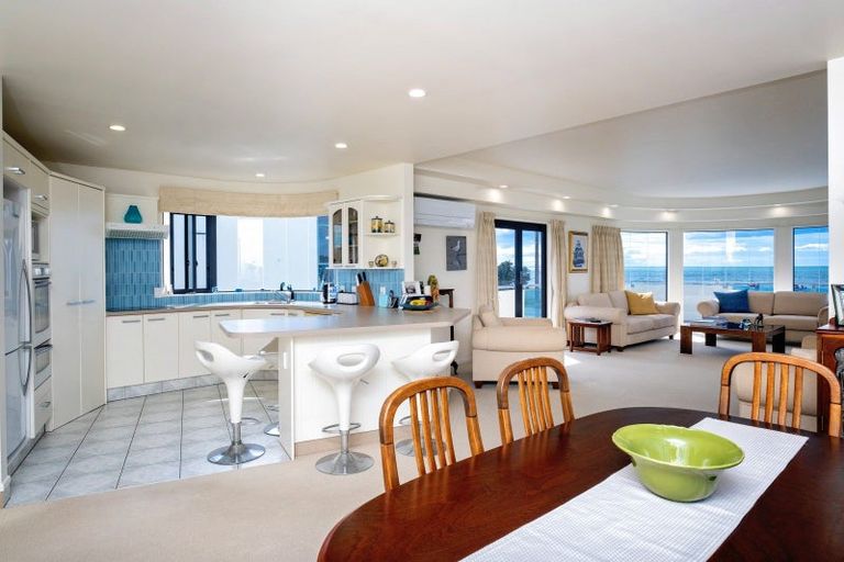 Photo of property in 24 The Esplanade, Westshore, Napier, 4110