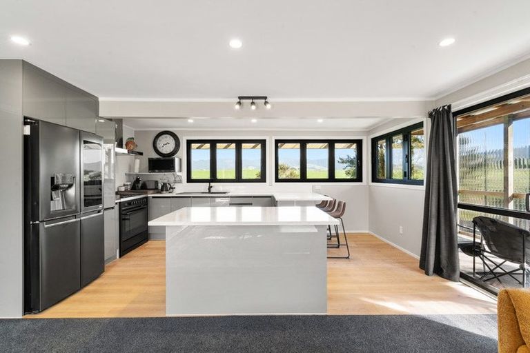 Photo of property in 74 Bays Road, Orere Point, Papakura, 2585