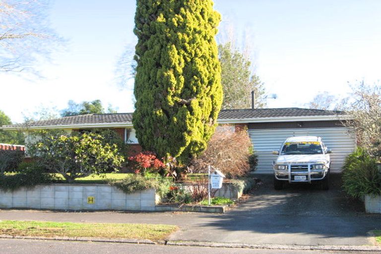 Photo of property in 16 Beverley Crescent, Hillcrest, Hamilton, 3216